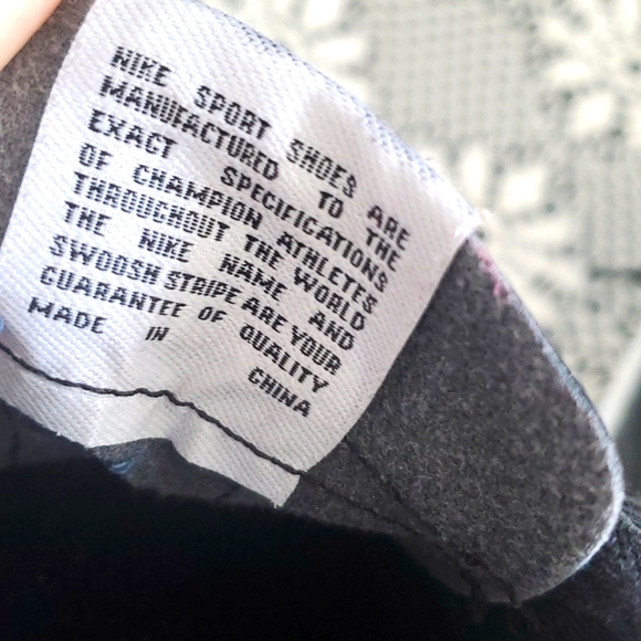 Nike sports shoes  size 6.5  Good conditions - Picture 10 of 16